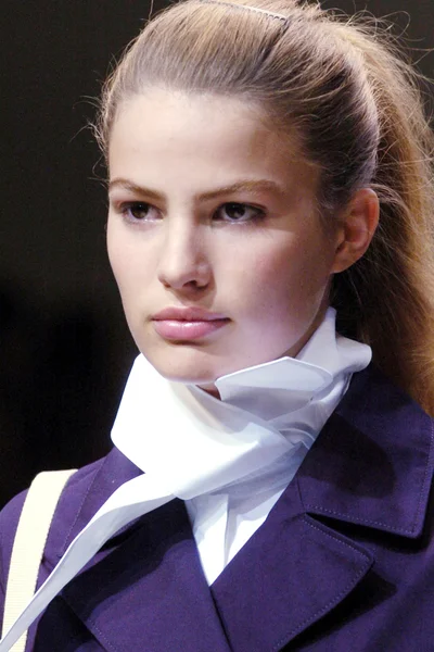 Look 28